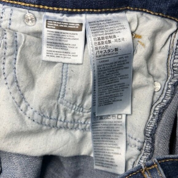 Levi's Classic Bootcut Dark Wash Jeans Size 2 - Picture 7 of 7